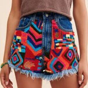 NWT! FARM Rio Summer Patches Denim Shorts Size M